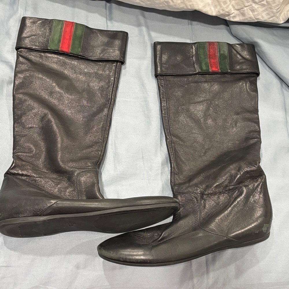 Authentic Gucci Black Leather Boots with Red and Green Stripes 
Slouch boot